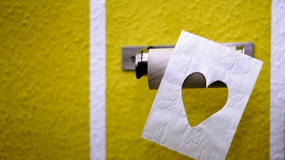 Toilettenpapierrolle mit Herz | © pixabay