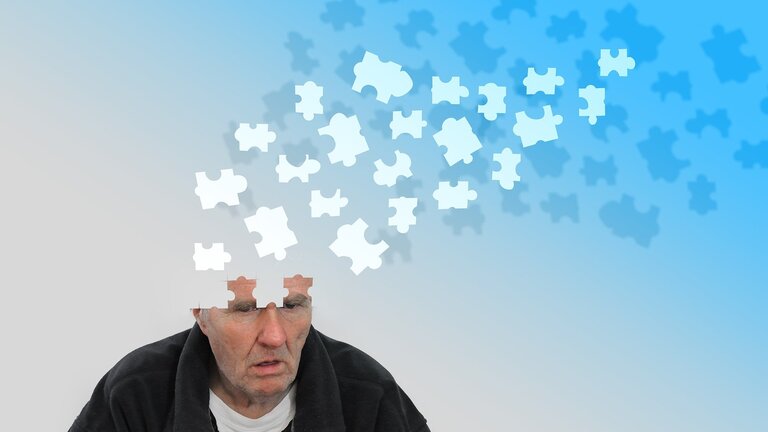 Mann mit Puzzel im Kopf | © pixabay