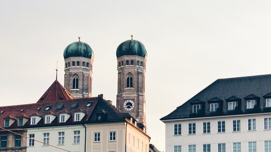 Frauenkirche in München | © jan antonin kolar/ unsplash