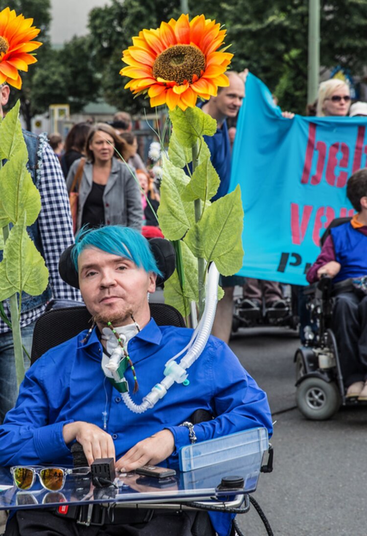 Disability Pride – Warum Menschen weltweit ihre Behinderung zelebrieren | © Gesellschaftsbilder.de